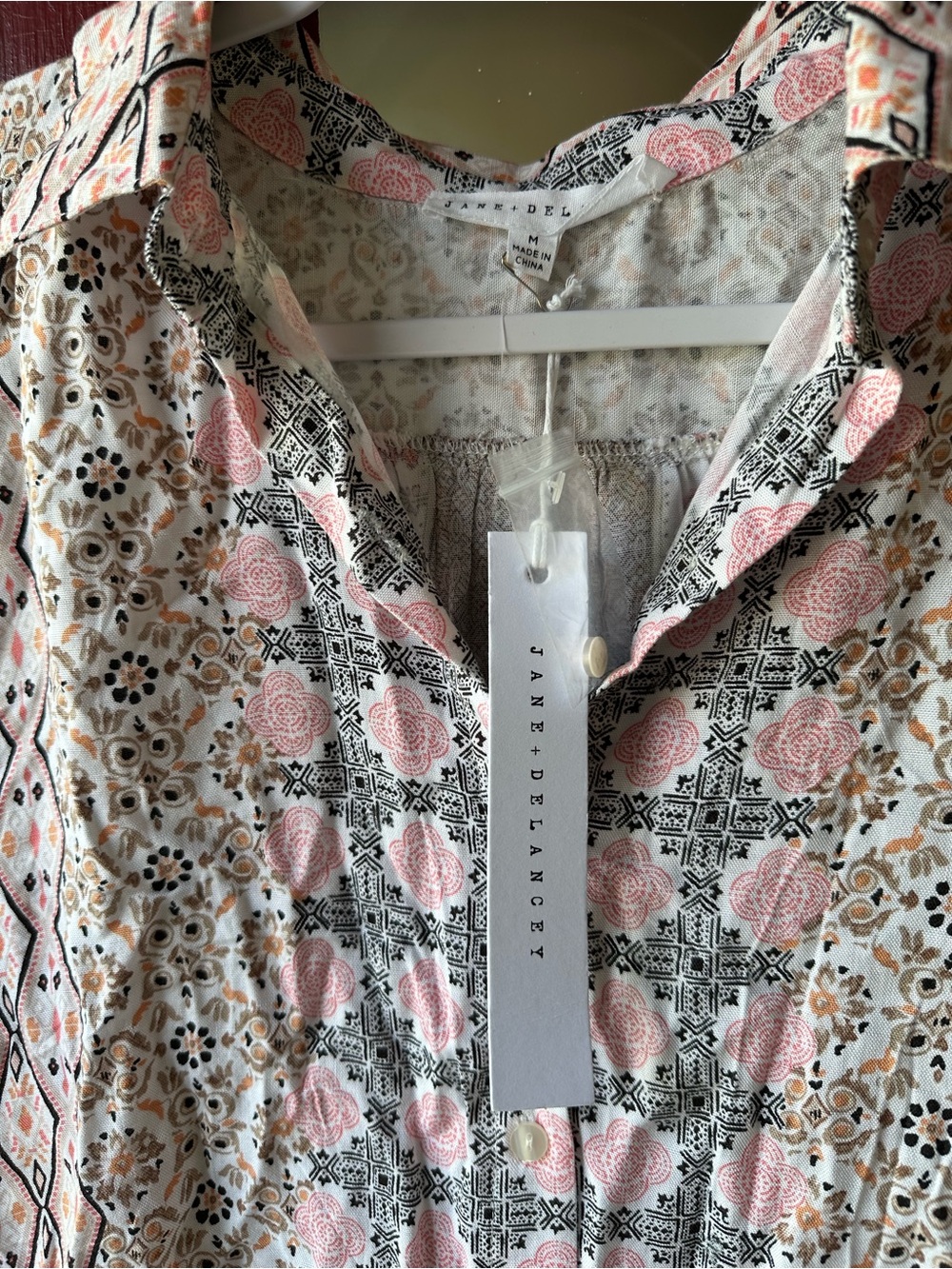 Jane + Delancey Lightweight Floral Print Blouse in Pink- Black and Green - Picture 4 of 6